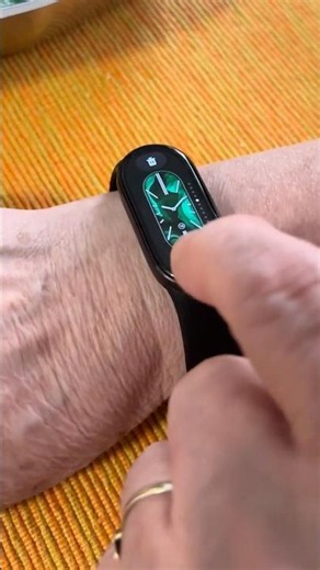 My 77-Year-Old Mum Learns to Change the Xiaomi Smart Band 10 Watch Face! ❤️
