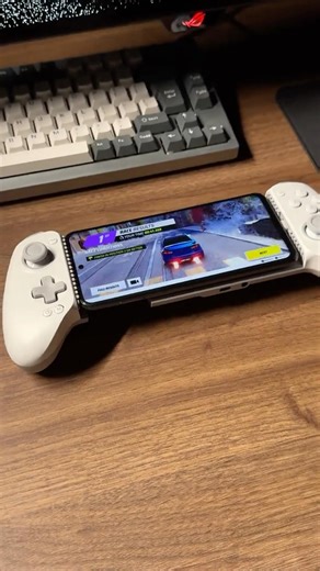 Console Gaming on Your Phone 🤯 | GameSir G8+ MFi