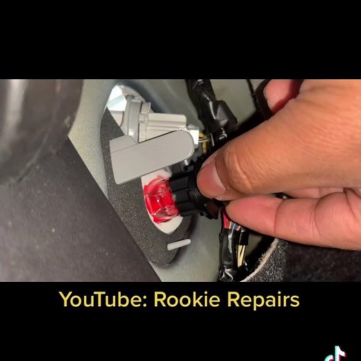 Brake Light Bulb Replacement Toyota Camry 2007 - 2009