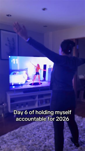 Day 6! I forgot how much I love the @growwithjo work outs, I’m so glad I’m pushing myself to get back into them. I should have also been back in the gym this week however the weather had different ideas. If you haven’t tried Jo’s videos and are new to exercising I’d totally recommend them! I first started on them about 2 years ago and I’m so glad I did! #workout #fitness #growwithjo #fyp #foryoupage