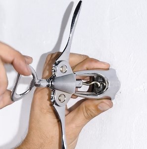 Handy tips for repairing things around the house 🏡🔨: | 5-Minute Crafts Men