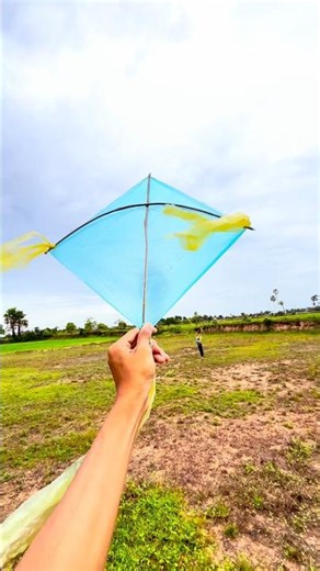 How to fly kite 🪁 #howtoflykite #kiteflying #kitefestival #kitefighting #subscribe #shortvideo