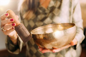 How Sound Baths Help You Tune in to the Frequency of Your Soul