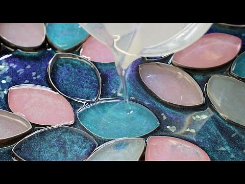 How to Make a serving tray using CARDBOARD ROLLS & RESIN