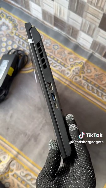 High-End Gaming Laptop Deal: RTX 2060, 16/512GB, 144Hz FHD