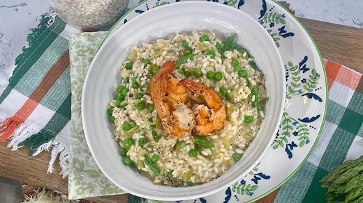 Gino D'Acampo's easy prawn risotto