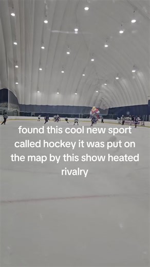 was expecting it to be a little hotter in here freezing my nuts off #hockey #heatedrivalry #funny #fyp #sports (never even seen the show tbh)