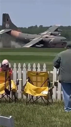Video shows last flying C-123 Provider almost crashing while landing in heavy Crosswinds atGeneseo Airshow. | Dog Feelings