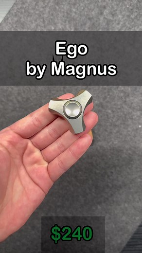 The completely silent fidget… 🤫 #fidgetspinner #fidgettrading #cooltoys