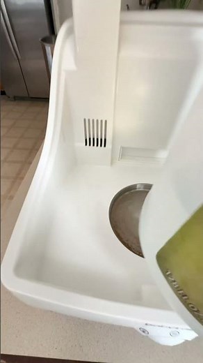 How to Clean Baby Brezza Bottle Sterilizer in 10 min