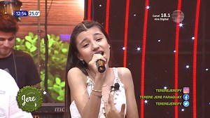 #SangreParaguaya 👏🏻👏🏻👏🏻 SARA Pedrozo la niña que triunfó junto a su padre Paraguayo (Caacupeño) en importante reality de Francia, dejó sin palabras a los conductores del conocido programa folclórico, luego de interpretar una Selección de temas en nuestro dulce idioma guaraní.🙌🏻 #TerereJere - Telefuturo 2023 | Seven Paraguay