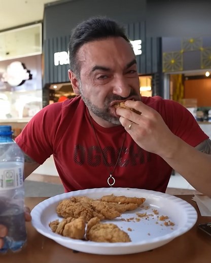 114K views · 1.5K reactions | Desafio do delicioso balde de frango frito! #reels #Frango #desafio | Corbucci Eats | Facebook