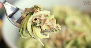 Creamy White Clam Sauce Recipe (With Zoodles)