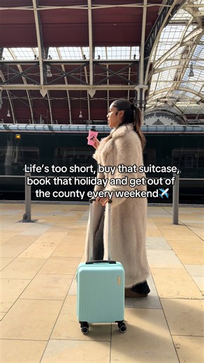 Life is too short not to✈️ #lugg #suitcase #travel