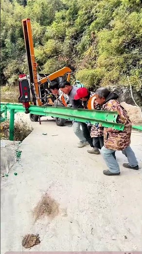 On-site Guardrail Installation: Teamwork in Lifting Steel Guardrails