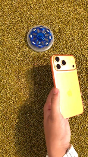 Samsung galaxyS23ultra V's iphone 17pro pro max display quality testing 💯 Digital technology #shorts