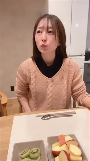 ママじゃない❤️‍🔥ベビマ講師┊︎ 🧸𓂂◌Bemmy. 朝原恵水┊︎広島 on Instagram: "この時がやってきました。 ⁡ ⁡ 本日、クリニック滞在時間 約4時間 。15,000 。 ⁡ ✔ 内診 卵胞チェック ✔ 体外受精前検査 採血 心電図 ✔ 自己注射手技練習 ⁡ 注射を自分で打つなんて初めてのことだけ、不安😂💭 ⁡ 採卵までに、3回の受診予定🧸 ⁡ それまで エストラジオール（10日分）・ノアルテン（20日分）💊 葉酸・ビタミンD・レスベラトロール を服用だってさ🪄 ⁡ ⁡ 大変だけど、頑張るしかないっ☺️🩷 ⁡ ⁡ ⁡ ⁡ ┈┈┈┈┈┈┈┈┈┈┈┈┈┈ ⁡ \ 会社員 × 個人事業 / ダブルワークのメリットを活かす働き方🌿 ⁡ 「資格、気になるけど…」 「今すぐ決めるのは不安」 そんな方へ🕊🤍 ⁡ 📣 無料相談会、開催しています！ ⁡ 🕊🤍1月後期スタート生【残1枠】 ▫️ベビーマッサージ ベーシック ▫️ベビーマッサージ アドバンス ⁡ ⁡ でもその前に── ✔︎ 今の働き方の悩み ✔︎ 不妊治療と仕事の両立 ✔︎ ダブルワークって