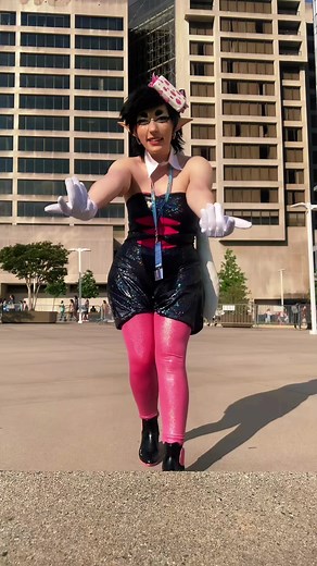 sweated my azz off recording but look how sparkly she is #momocon #momocon2024 #splatoon #splatooncosplay #callie #calliecosplay #calliesplatoon #cosplay