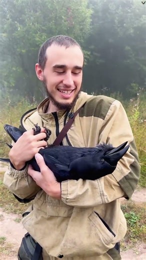 When Crows Start Talking... 😂#funny #fyp #crow #raven #foryou