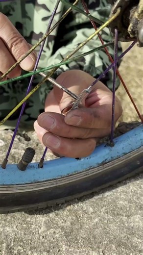 Bicycle Spoke Repair Tips: Easily Fix Rim Issues with Thin Wire!