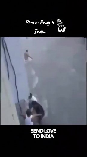 happening in India now!😱 #tiktokph #watch #fypシ #tiktokviralvideo #moonsoon🌙 #flashflood #furyofnature #heavyrains