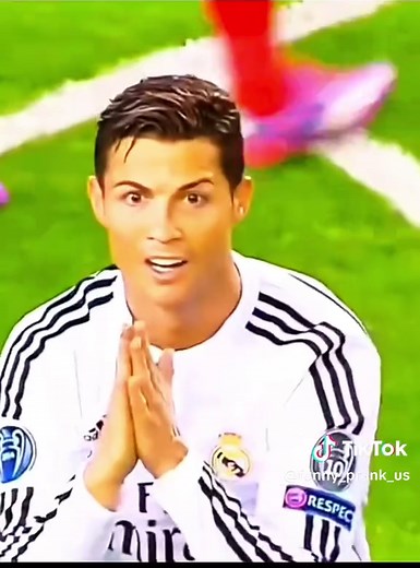 Funny Moments of Ronaldo in Soccer
