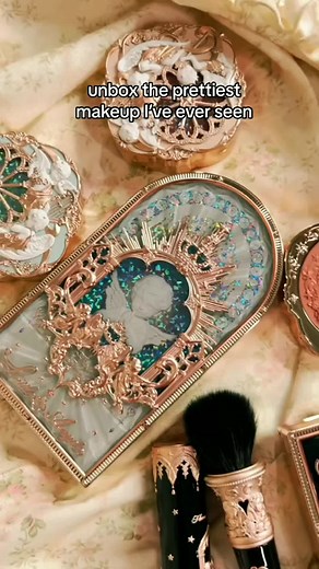 What's your go-to forest outfit? #hobbit #cottagecore #hobbitcore #darkcottagecore #fantasy #princess #vampire #fairycore #nature #forest #vintage #vintageoutfit #vintagestyle #fitcheck #streetwear #ootd #grwm #outfitinspiration #y2k #tijnoutfit #tijnhaul #tijneyewear