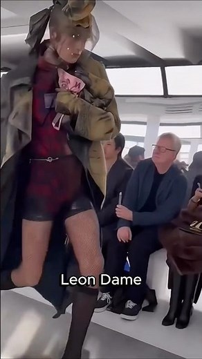 Leon Dame’s Iconic Runway Walk | Maison Margiela 2020 #LeonDame #MaisonMargiela