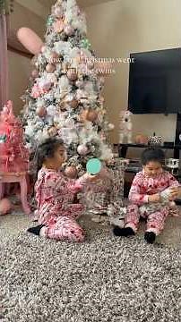 2025 Christmas with the twins💕 #identicaltwins #twinmom #deafmom