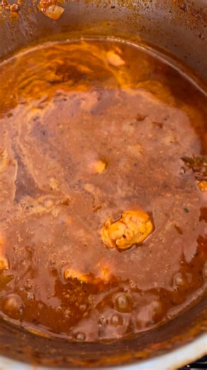 pit on Instagram: "30日 アポポ商店街（入間市） ステージ前(入間市駅から丸広へいく通り) 12:00-16:00 入間市豊岡１丁目２付近 Googleマップで 「新しきを知る公園」とご検索くださいませ🙏😊 車一時停車ok区域🚗 お取り置き承ります♪ menu ・アップルパイ 800 残5 ・ペカンナッツパイ 850 残4 ・はっさくクリームチーズパイ 完売 ・チョコレートチェスパイ(生クリームなし) 800 残3 ・ミートパイ 800 残2 ・ベーコンポテトパイ 800 残7 soup ・チキンガンボスープ 650 残10 #chickengumbo ・お年賀ミンスパイ 1500 残1 ・チョコチップウォールナッツブラウニー 500 残8 🎍🎍🎍🎍🎍🎍🎍🎍🎍🎍 ▶︎出店場所 アポポ商店街（入間市） ステージ前(入間市駅から丸広へいく通り) 12:00-16:00 入間市豊岡１丁目２付近 Googleマップで 「新しきを知る公園」とご検索くださいませ🙏😊 ▶お取り置き方法 Instagram DM または LINEにて ・お品物 ・個数