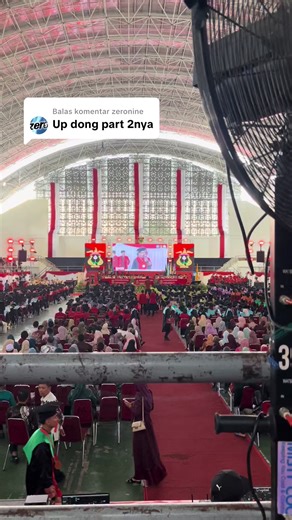 Lagu Nidji yang Menggugah di Unhas Wisuda