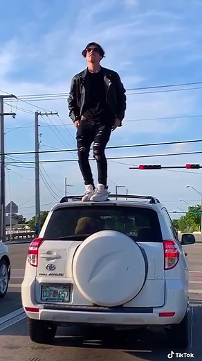 The most random video in the internet 😂