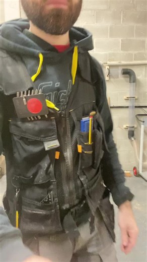Exploring the Snickers Tool Vest for Carpenter Work | Tool Organization Tips