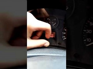 Cómo restablecer la luz de servicio en la Citroen Berlingo del 2011.