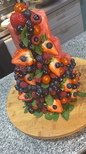 My beautiful watermelon 🍉 cake. #watermeloncake #cake #fbreels #foryoupage #fyp #foryou #goodfoodgoodtimes #enjoy #blessings #blessedhands | Marion's Amazing Catering LLC