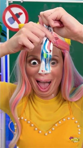 TOOTHPASTE MAKEUP CHALLENGE! [Fun] 💄✨ #DIY #fun #craft #challenge #lol