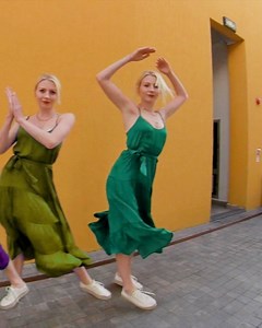 7.1K views · 71 reactions | Our clones wear colorful dresses and love to boogie @ihannahwilson! What would you have your clones do…?  You can create this effect yourself  Just shoot on ONE X2, ONE R or ONE X, then use Clone Trail- an AI effect in the Insta360 app. Within seconds you’ll have an awesome clone shot like this!    | Insta360 | Facebook