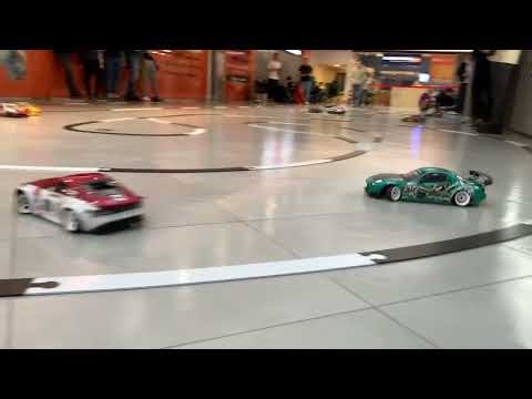 Tiny RC cars drifting on a mini racetrack 🚗🔥🏁
