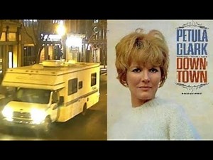 DOWNTOWN - PETULA CLARK (LYRICS)