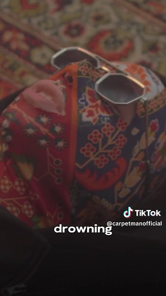 Carpet Man Singer Real Face Revealed | Two Feet | Lyrics