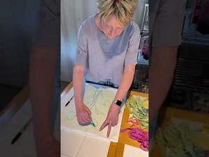 How to make a Spring Flower Pillow with Fabric Scraps