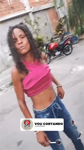 VOU CORTANDO✂️ | OS MELHORES CORTES ! on Instagram: "ELA CANTOU PRA ELA MESMA?✂️"