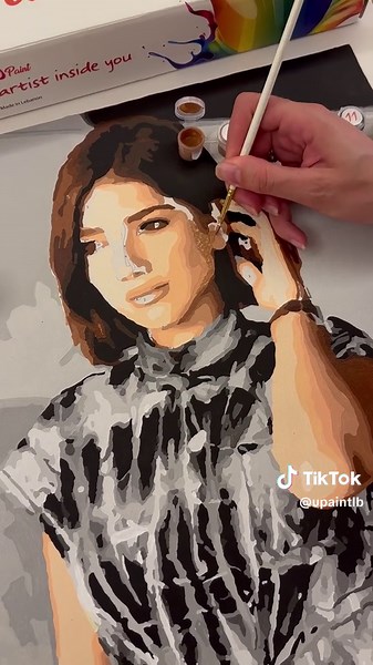 ‏Paint your beautiful photos with #uPaint ✨