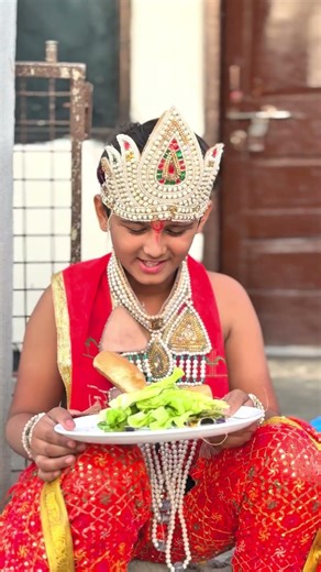 Kanha ye burger kha se mila 😳 #krishna #comedy #motivational #shortsviral