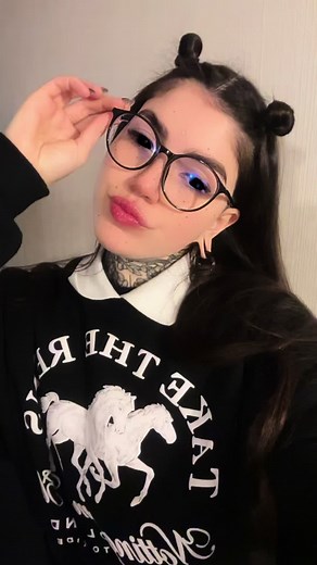 Tatuajes en la cadera: Estilo y Elegancia para Mujeres