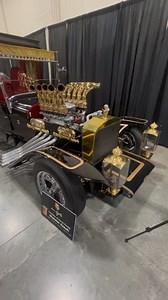 The real Munster’s Koach with Eddie Munster! restomod #carsofinstagram #shelby #ford #fordperfomance #socal #builtnotbought #carshow #hotrod #anericanmuscle #musclecar #classiccar #vintage #oldschool #racecar #carsandcoffee #themunsters #tvshow #celebrity | Jeff Higinbotham