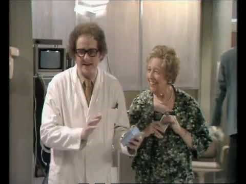 Comedy - Roberts Robots - Series 1 - DVD clip