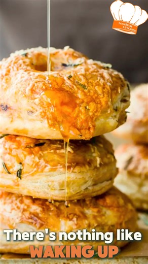 🥧🍁 Breakfast Hand Pies with Maple Sausage 🍁🥧 Start your day with these simple and delicious Breakfast Hand Pies! Filled with maple breakfast sausage, potatoes, eggs, rosemary, and sharp cheddar cheese, then finished off with a drizzle of maple syrup. Perfect for a quick and tasty breakfast! Get the full recipe here: https://foodnessgracious.com/recipes/breakfast-hand-pies-maple-sausage #FoodnessGracious #BreakfastHandPies #MapleSausage #BreakfastRecipes #EasyMeals #ComfortFood #Yummy #Foodie