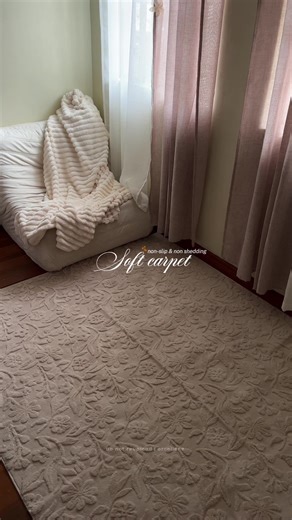 Soft and Fluffy Carpet for Room Makeover