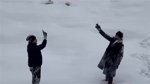 فيديوهات أنشأها علي جلال🖤 (@ali.c14l) باستخدام Gun Cocking and Firing (Gunshot Handgun Cocked Loaded Shot Shooting Bullet Shell Drop Dropping Noise Clip Sound Effect) - Finnolia Sound Effects